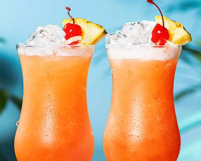 2 Bahama Mama Drinks